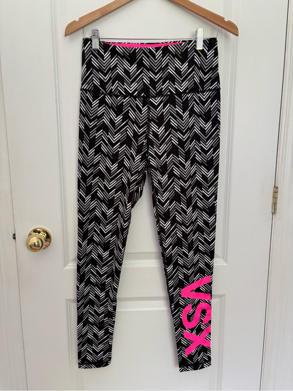 Victoria’s Secret VSX Knockout High-Rise Workout Leggings Pink Logo Size M #109 - Picture 2 of 6